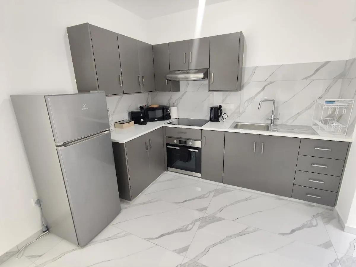 Maestro I Apartment Larnaca 0*,  Cipro