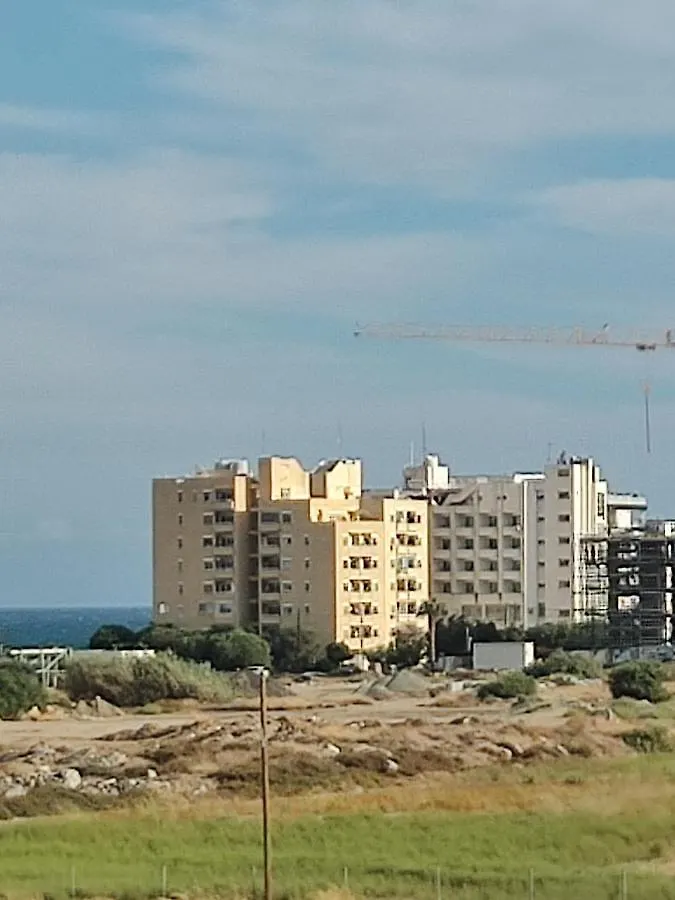 Maestro I Apartment Larnaca