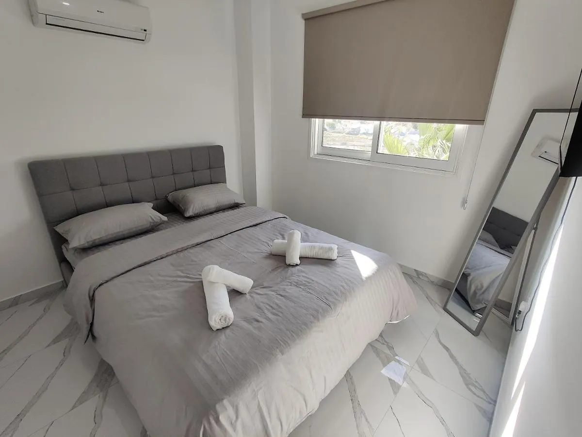 Maestro I Apartment Larnaca
