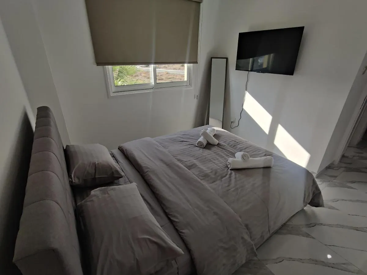 Maestro I Apartment Larnaca